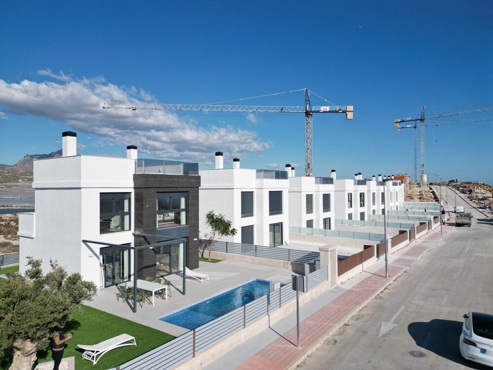 ALICANTE | NIEZALEŻNE WILLE Z PRYWATNYM BASENEM | COSTA BLANCA